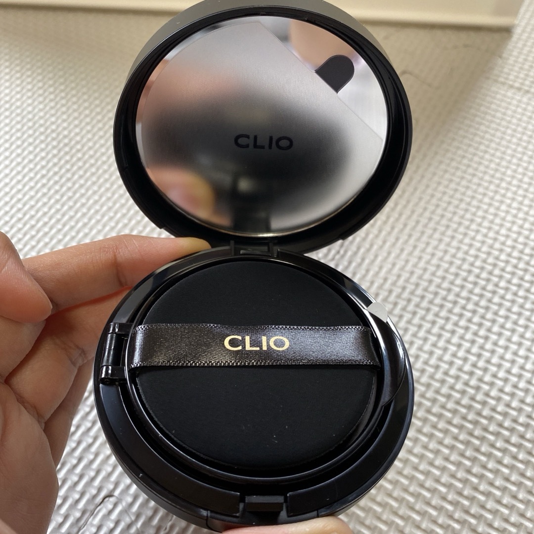 CLIO(クリオ)のCLIOアイシャドウ・クッションファンデセット コスメ/美容のベースメイク/化粧品(アイシャドウ)の商品写真