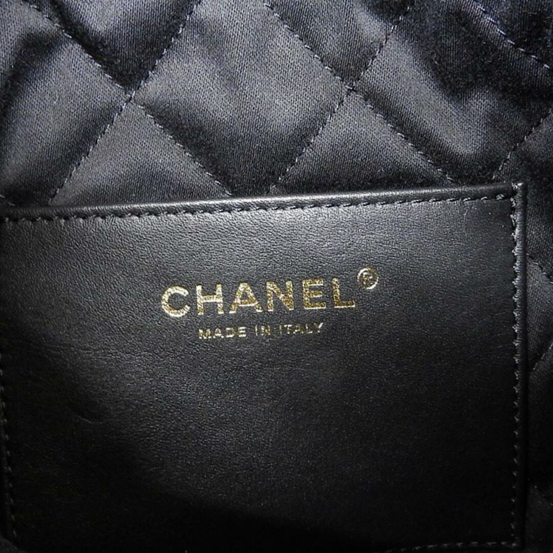 CHANEL(シャネル)の【中古】CHANEL シャネル シャネル22 2WAYトート ハンドバッグ ショルダーバッグ 斜め掛け ブラック レザー ICタグ レディース【質屋】 レディースのバッグ(ハンドバッグ)の商品写真