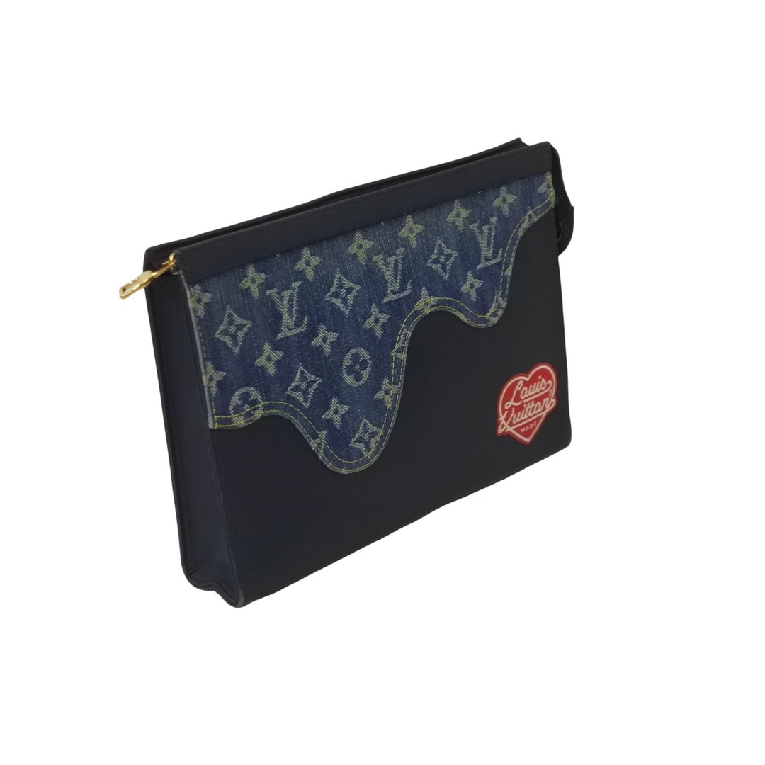 LOUIS VUITTON(ルイヴィトン)のLOUIS VUITTON ルイヴィトン ポシェットヴォワヤージュ MM クラッチバッグ M45961 NIGO モノグラム ドリップデニム 美品 中古 63623 レディースのバッグ(クラッチバッグ)の商品写真