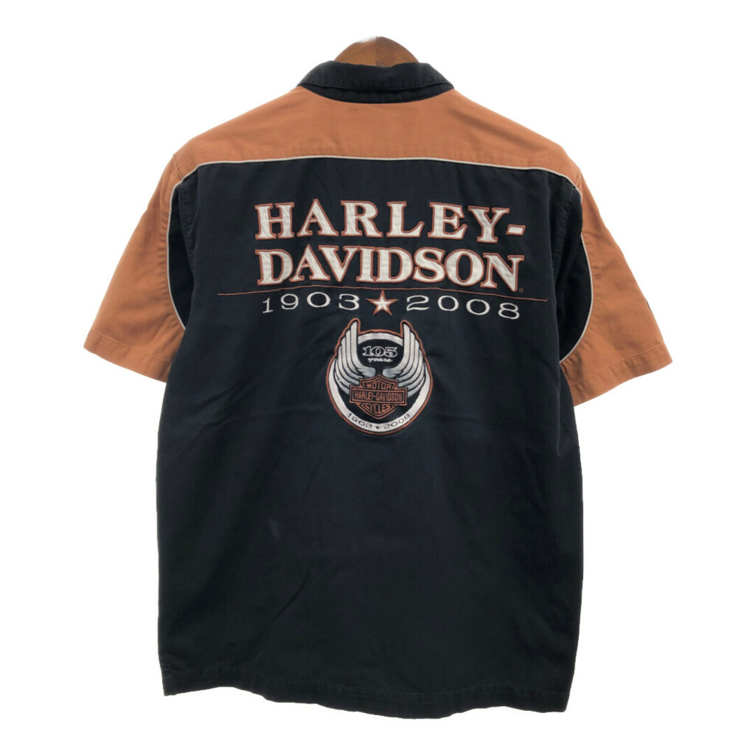 Harley Davidson(ハーレーダビッドソン)のHARLEY DAVIDSON ハーレーダビッドソン 105th Anniversary 半袖シャツ バイク ワンポイント ブラック (メンズ L) 中古 古着 Q6583 メンズのトップス(シャツ)の商品写真