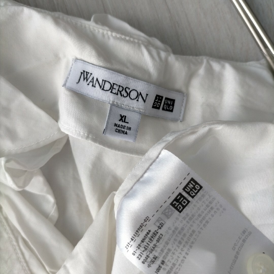 UNIQLO(ユニクロ)のUNIQLO  JWANDERSON  コットンラッフルブラウス XL レディースのトップス(シャツ/ブラウス(長袖/七分))の商品写真