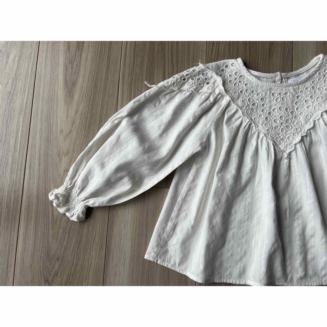 ZARA(ザラ)のZARA ザラ　レース長袖ブラウス　98㎝ キッズ/ベビー/マタニティのキッズ服女の子用(90cm~)(ブラウス)の商品写真