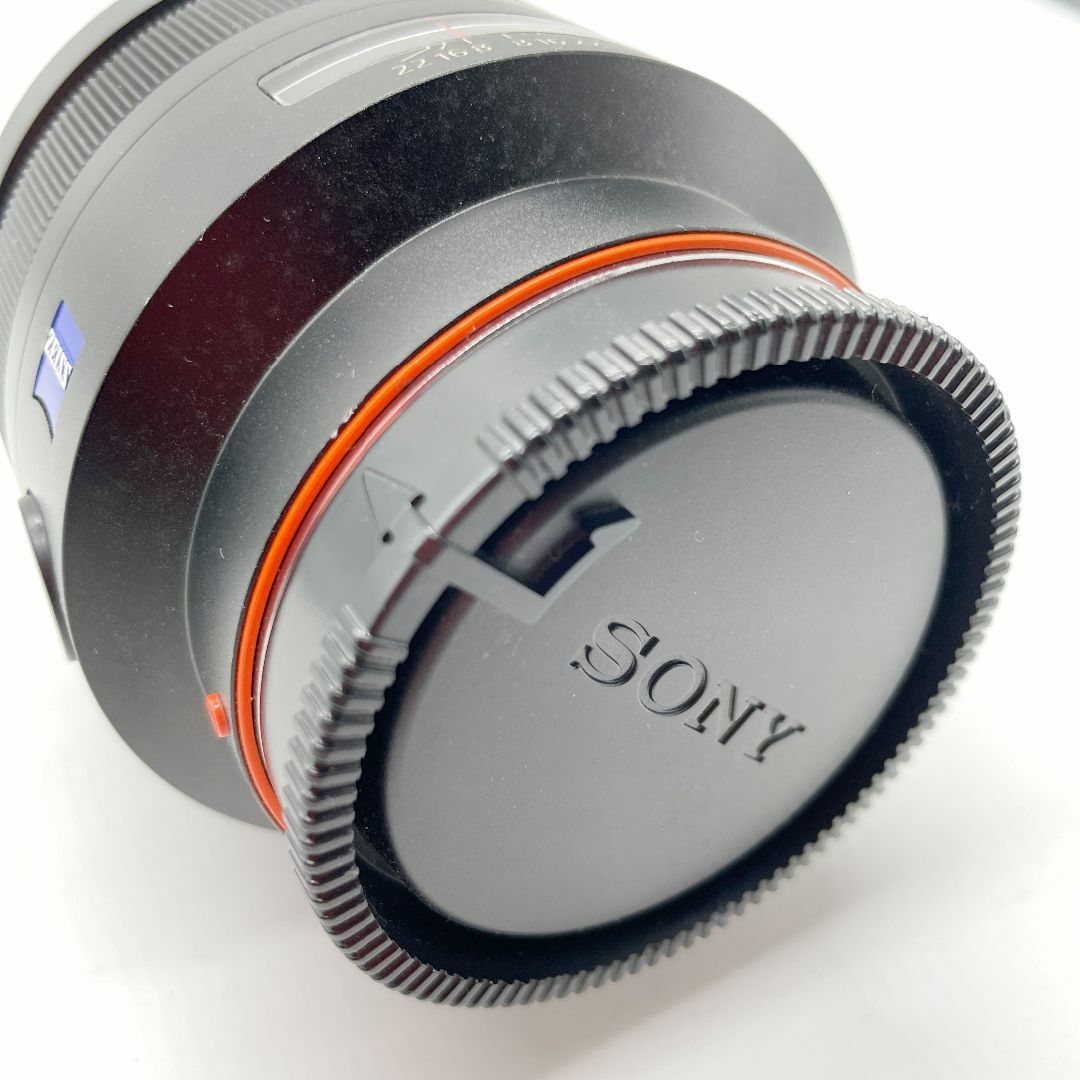 SONY(ソニー)の【美品】【送料無料】ソニー T 85mm F1.4 SAL85F14Z スマホ/家電/カメラのカメラ(レンズ(単焦点))の商品写真