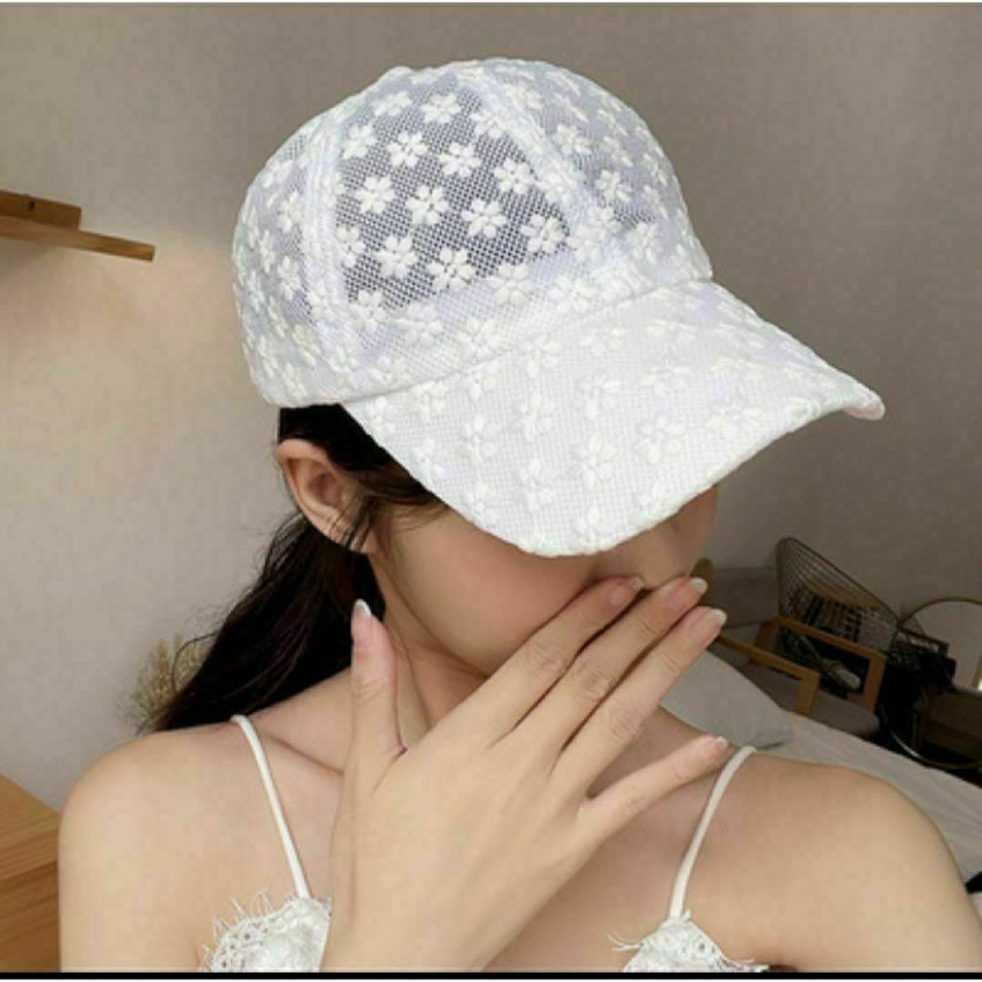 白 帽子 シースルー 花柄 キャップ ガーリー シアー 透け フラワー レディースの帽子(キャップ)の商品写真