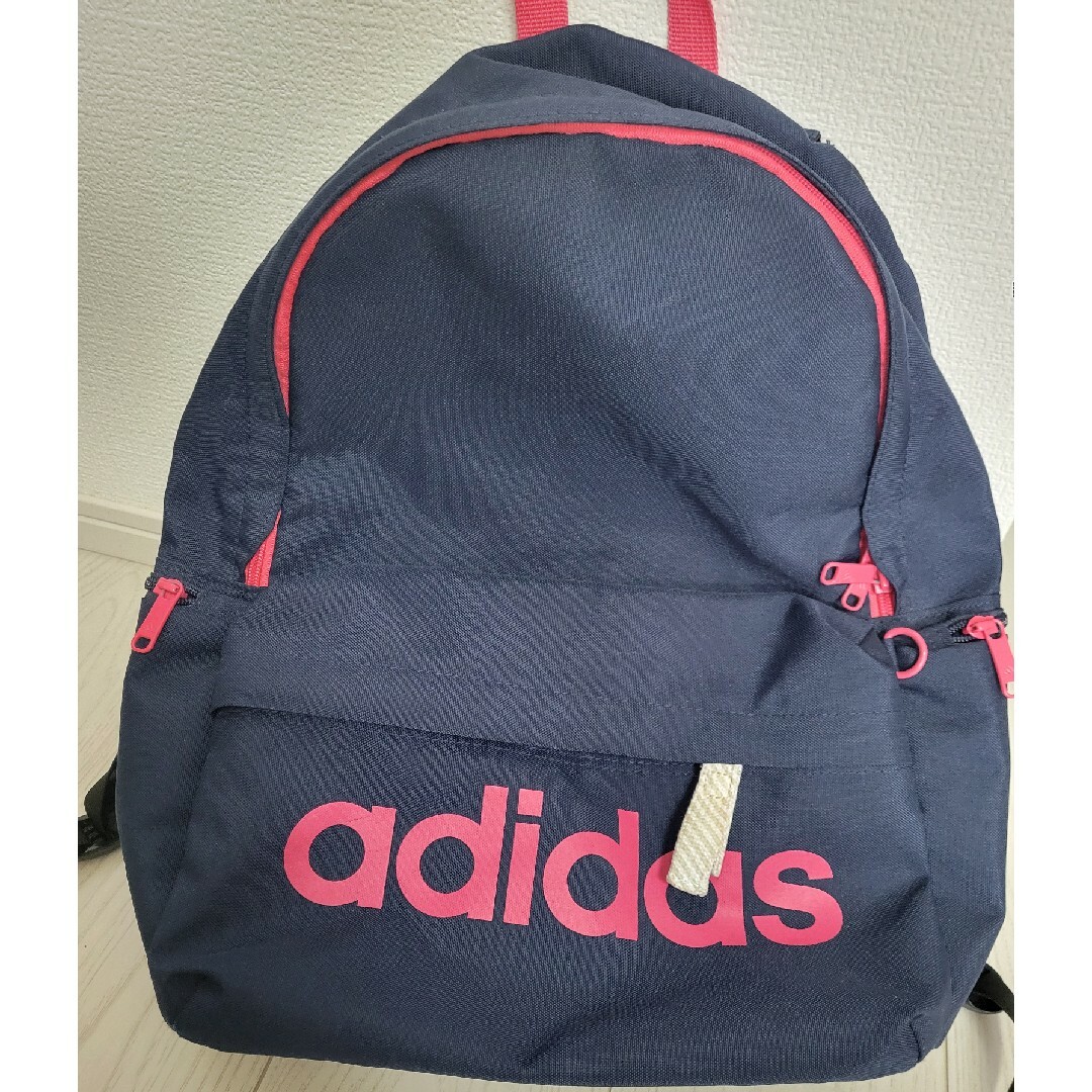 adidas(アディダス)のadidas リュック ネイビー×ピンク レディースのバッグ(リュック/バックパック)の商品写真