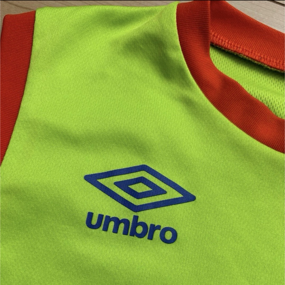 UMBRO(アンブロ)のサッカー　 フットサル　 アンブロ　 140  タンクトップ スポーツ/アウトドアのサッカー/フットサル(ウェア)の商品写真