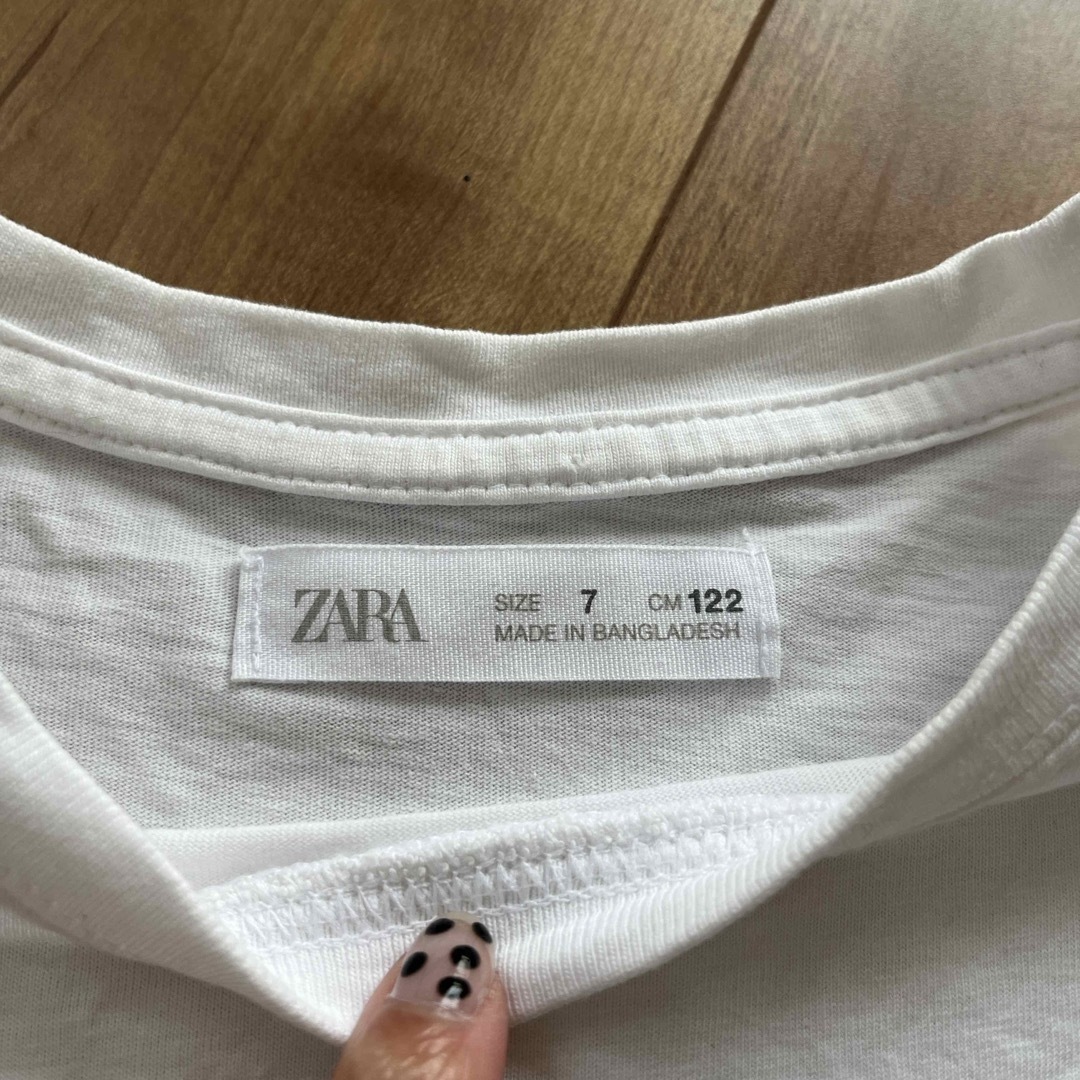 ZARA(ザラ)のZARA Tシャツ キッズ/ベビー/マタニティのキッズ服男の子用(90cm~)(Tシャツ/カットソー)の商品写真