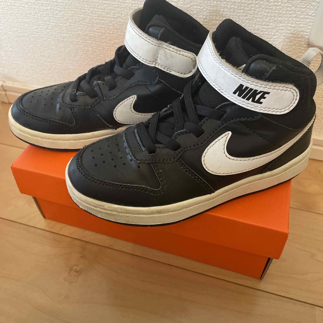 NIKE(ナイキ)のNIKE ハイカットスニーカー17㌢ キッズ/ベビー/マタニティのキッズ靴/シューズ(15cm~)(スニーカー)の商品写真