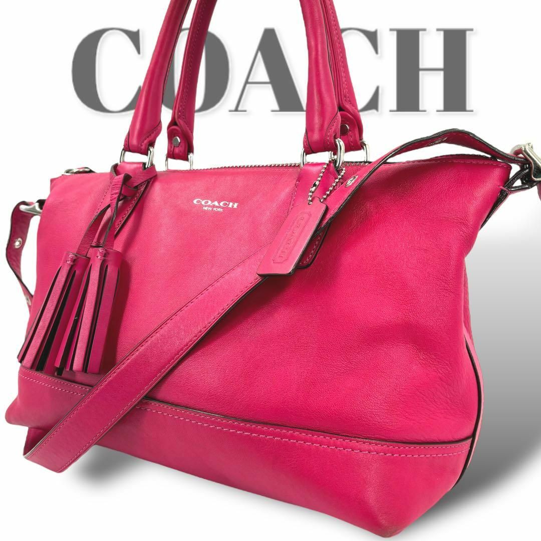 COACH(コーチ)のコーチ　2WAYショルダートートバッグ　タッセル　肩がけ　ピンク　レザー レディースのバッグ(トートバッグ)の商品写真