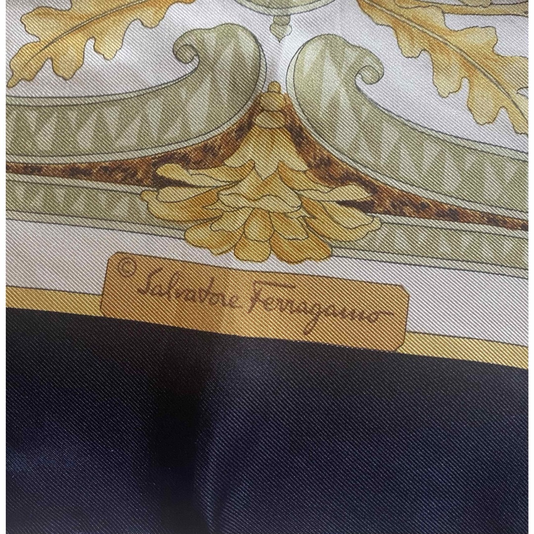 Salvatore Ferragamo(サルヴァトーレフェラガモ)のSalvatore Ferragamo サルヴァトーレフェラガモ スカーフ レディースのファッション小物(バンダナ/スカーフ)の商品写真
