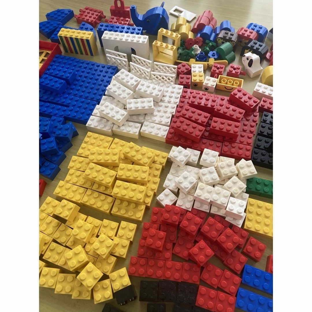 Lego(レゴ)のLEGO レゴブロック 赤いバケツ 基本セット4198 キッズ/ベビー/マタニティのおもちゃ(積み木/ブロック)の商品写真