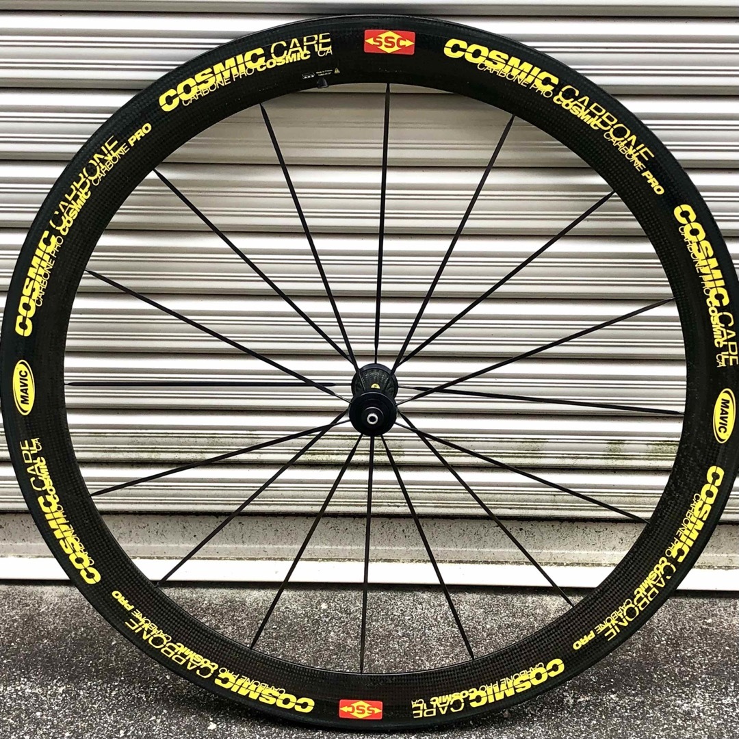 MAVIC COSMIC CARBON PRO TU カーボンホイール前後セット スポーツ/アウトドアの自転車(パーツ)の商品写真