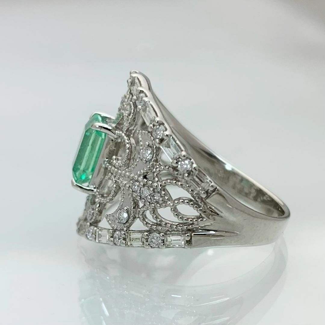 新品 エメラルド ダイヤモンド リング 0.85ct Pt950 レディースのアクセサリー(リング(指輪))の商品写真