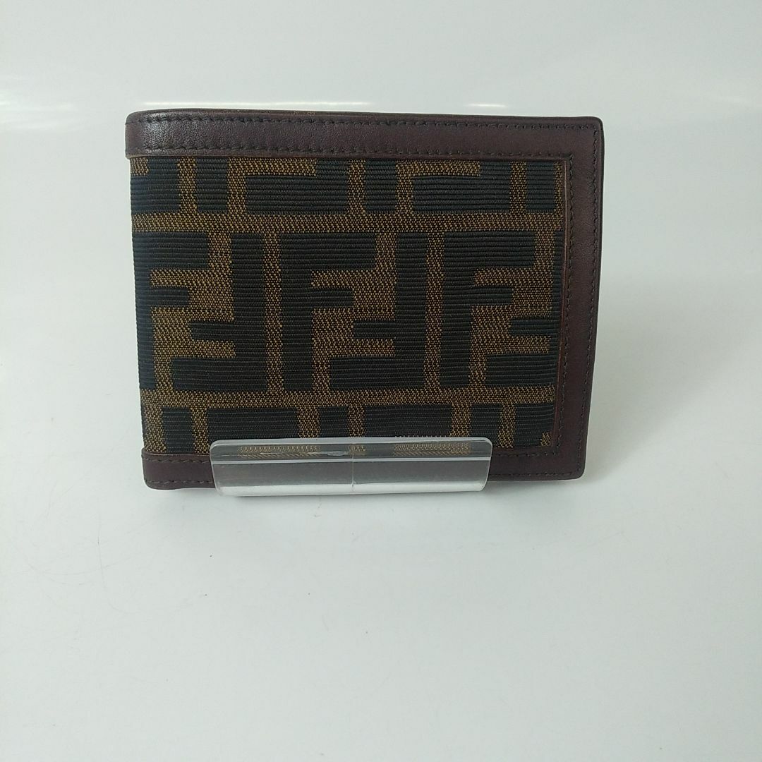 FENDI(フェンディ)の【FENDI★B評価】二折り財布 ズッカ柄 レディース ブランド 正規品 中古品 レディースのファッション小物(財布)の商品写真