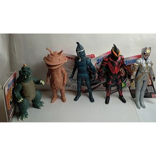 バンダイ(BANDAI)のウルトラ怪獣シリーズ5体バンダイソフビ人形新品タグ付き(ぬいぐるみ/人形)