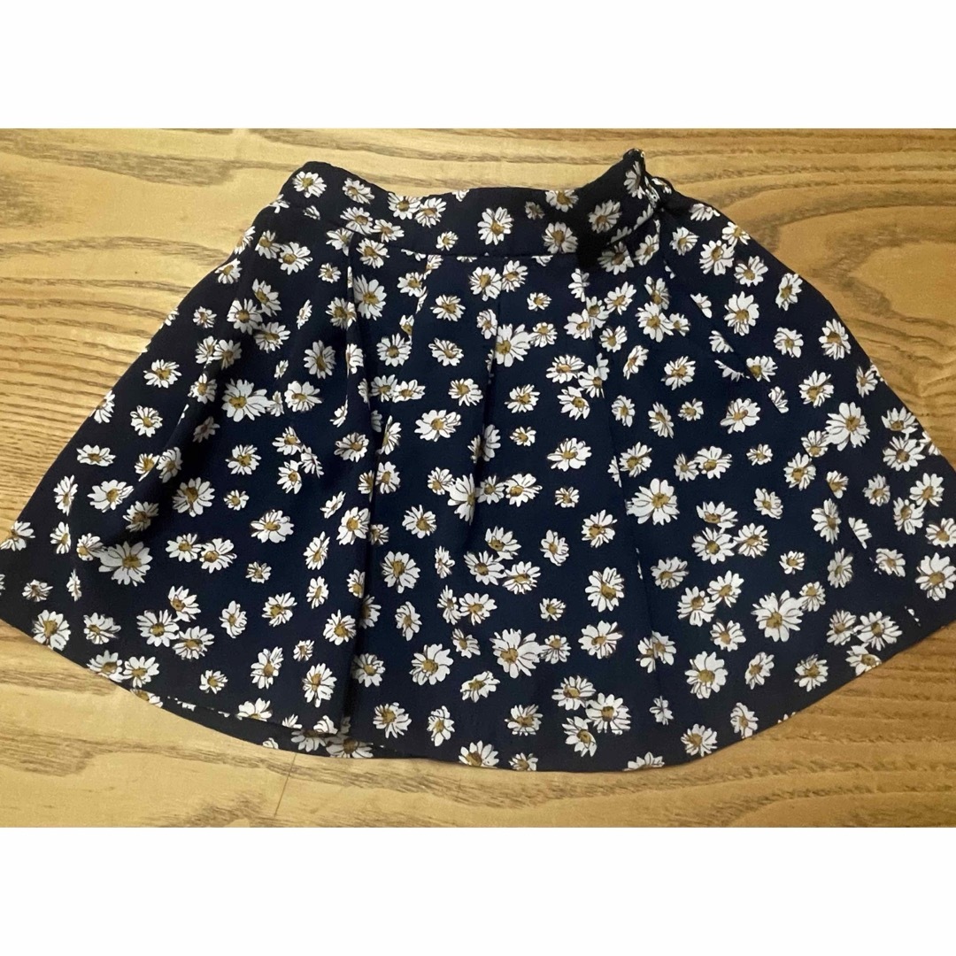 Branshes(ブランシェス)のブランシェス　キュロットスカート　110  花柄 キッズ/ベビー/マタニティのキッズ服女の子用(90cm~)(パンツ/スパッツ)の商品写真