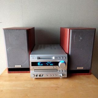 オンキヨー(ONKYO)の★美品★ONKYO★ミニコンポFR-N7TX★(アンプ)