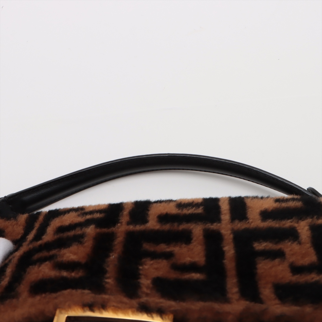 FENDI(フェンディ)の美品 フェンディ ズッカ マンマ バゲット ファー レザー 2WAY ショルダーバッグ 斜め掛け クロスボディ ハンド レディース EEE AA22-7 レディースのバッグ(ショルダーバッグ)の商品写真