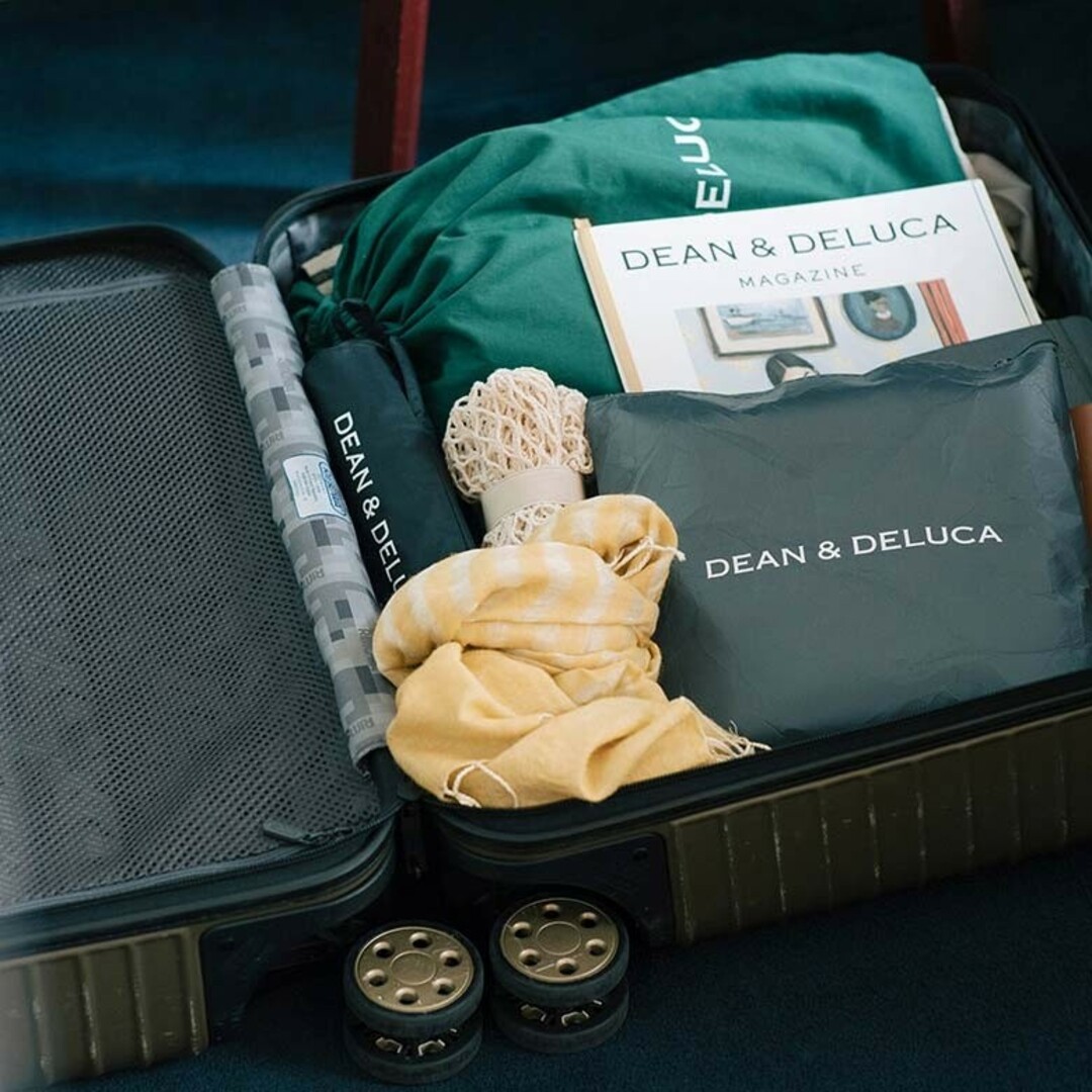 DEAN & DELUCA(ディーンアンドデルーカ)のDEAN&DELUCA新品未使用未開封トラベルバッグ　 チャコールグレー レディースのバッグ(トートバッグ)の商品写真