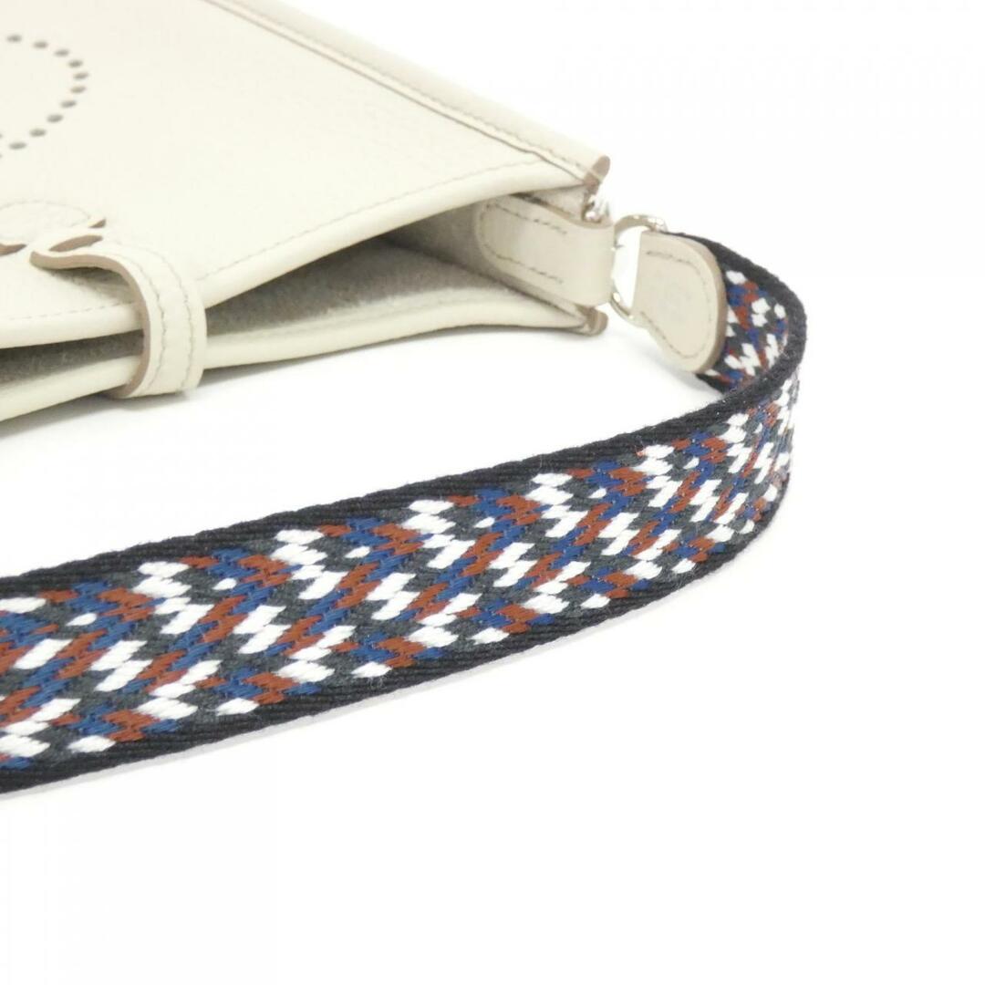 Hermes(エルメス)の【未使用品】エルメス ZIGZAG エヴリン アマゾン 16cm 077887CK ショルダーバッグ レディースのバッグ(ショルダーバッグ)の商品写真