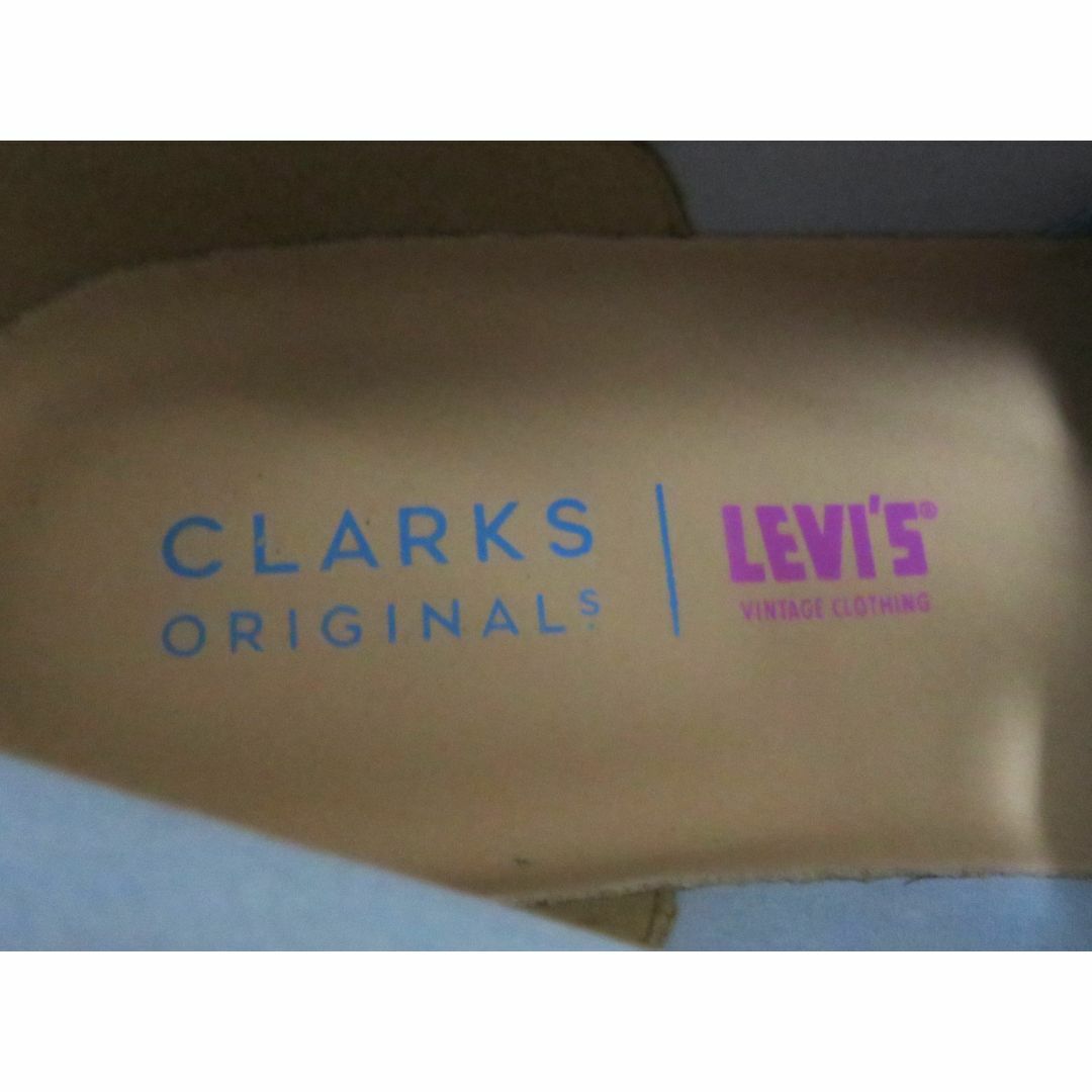 Clarks(クラークス)の新品 Clarks × LEVI'S Desert Boot UK7.5 LVC メンズの靴/シューズ(ブーツ)の商品写真