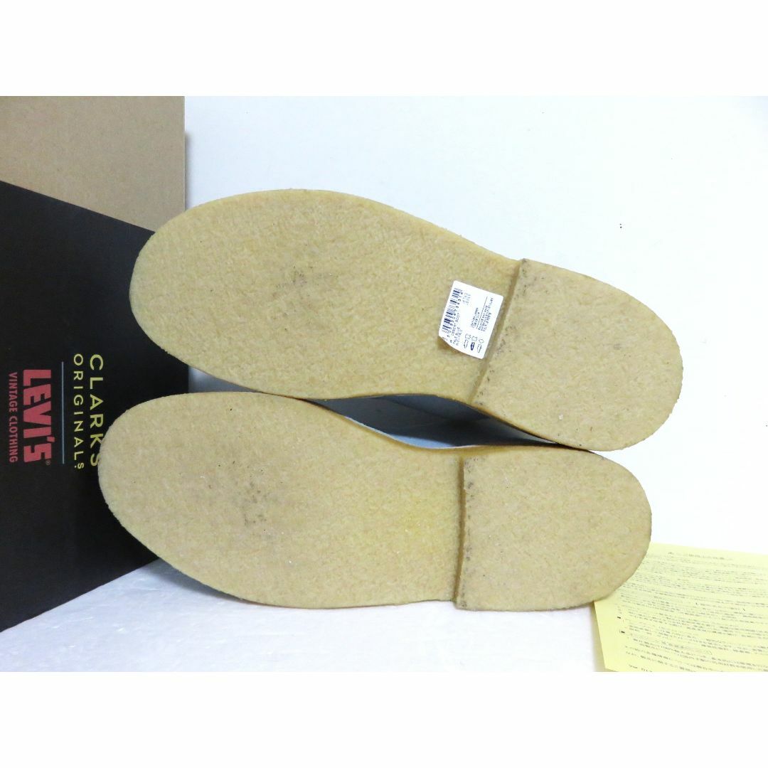 Clarks(クラークス)の新品 Clarks × LEVI'S Desert Boot UK7.5 LVC メンズの靴/シューズ(ブーツ)の商品写真