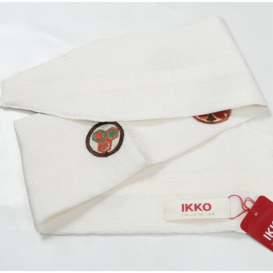 抱え帯 IKKO ブランド 振袖 刺繍 飾り帯  レディースの水着/浴衣(和装小物)の商品写真