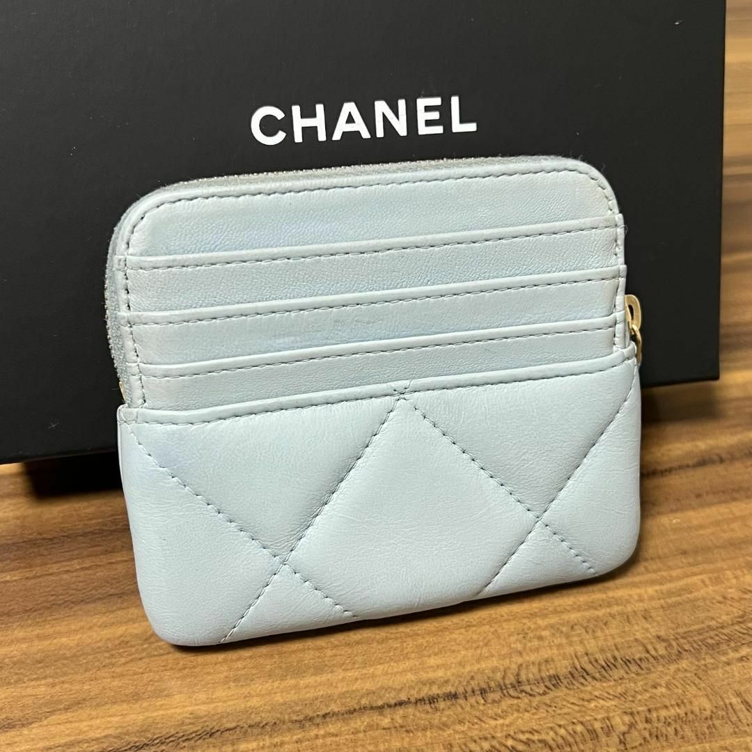 CHANEL(シャネル)の⭐️美品 32番台⭐️シャネル CHANEL19 ディズヌフ 財布 コインケース レディースのファッション小物(コインケース)の商品写真