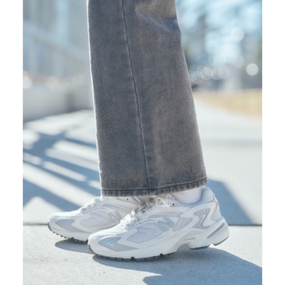 New Balance(ニューバランス)のNew Balance ML725UF OFF WHITE新品未使用 レディースの靴/シューズ(スニーカー)の商品写真