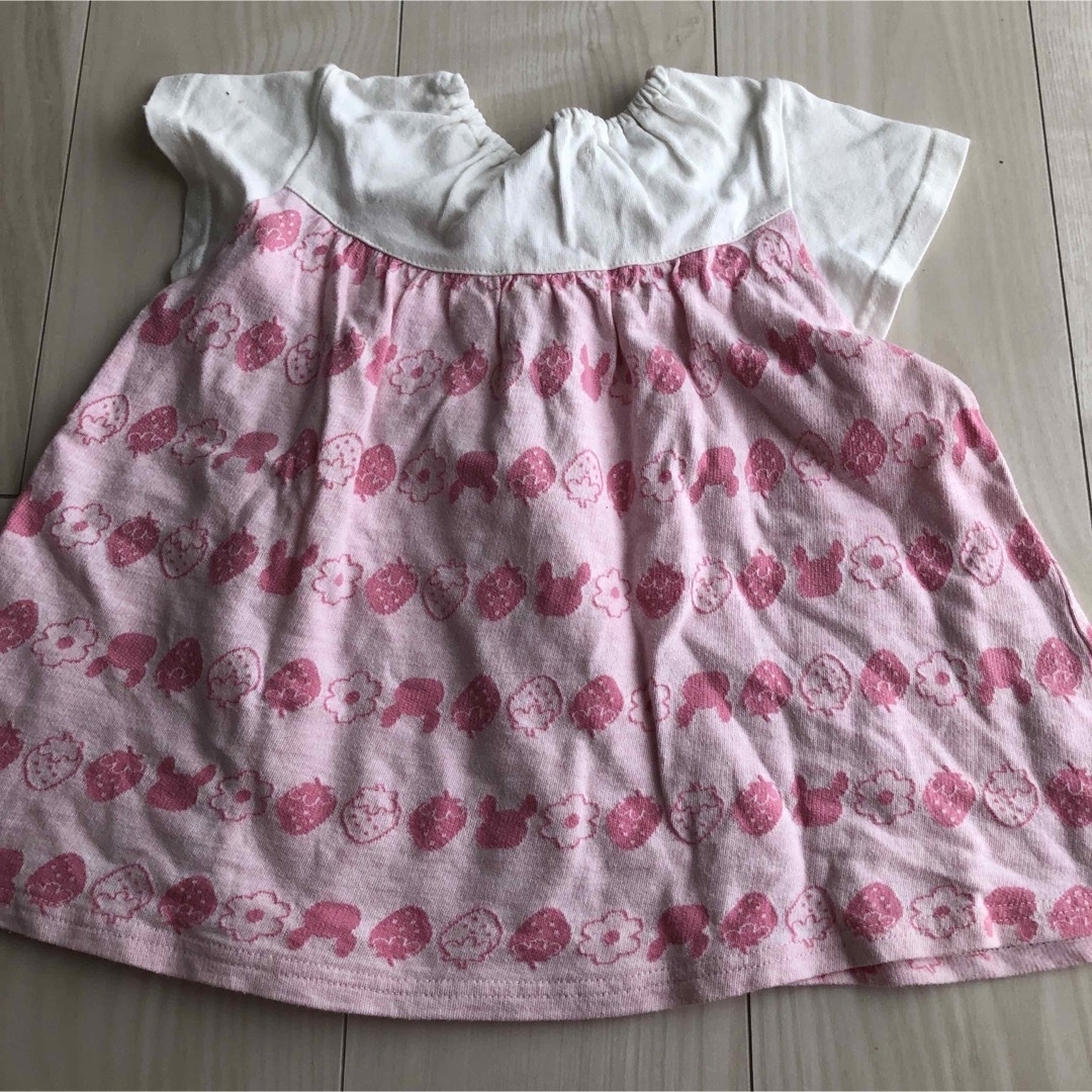 coeur a coeur(クーラクール)のクーラクール　いちごTシャツ　90.100cm キッズ/ベビー/マタニティのキッズ服女の子用(90cm~)(Tシャツ/カットソー)の商品写真