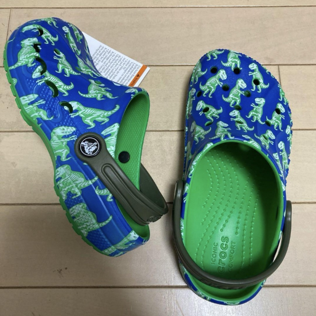 crocs(クロックス)の新品 20㎝ クロックス バヤ プリンテッド クロッグ キッズ キッズ/ベビー/マタニティのキッズ靴/シューズ(15cm~)(サンダル)の商品写真