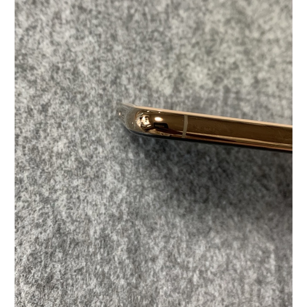 美品 国内版 simフリー iPhoneXS 256GB ゴールド色 スマホ/家電/カメラのスマートフォン/携帯電話(スマートフォン本体)の商品写真