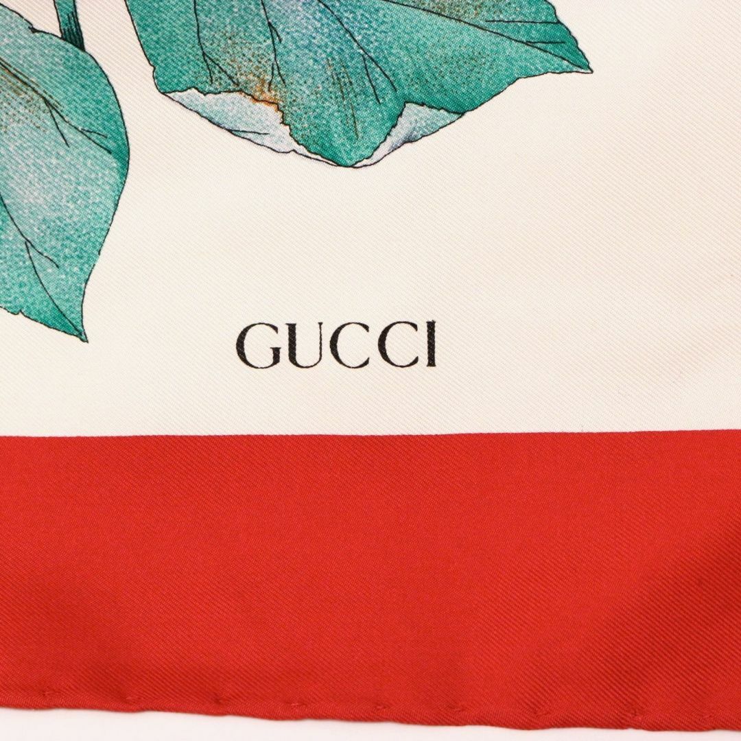 Gucci(グッチ)のグッチ スカーフ カレ ストール マフラー 大判 フローラル 花 シルク レッド レディースのファッション小物(バンダナ/スカーフ)の商品写真