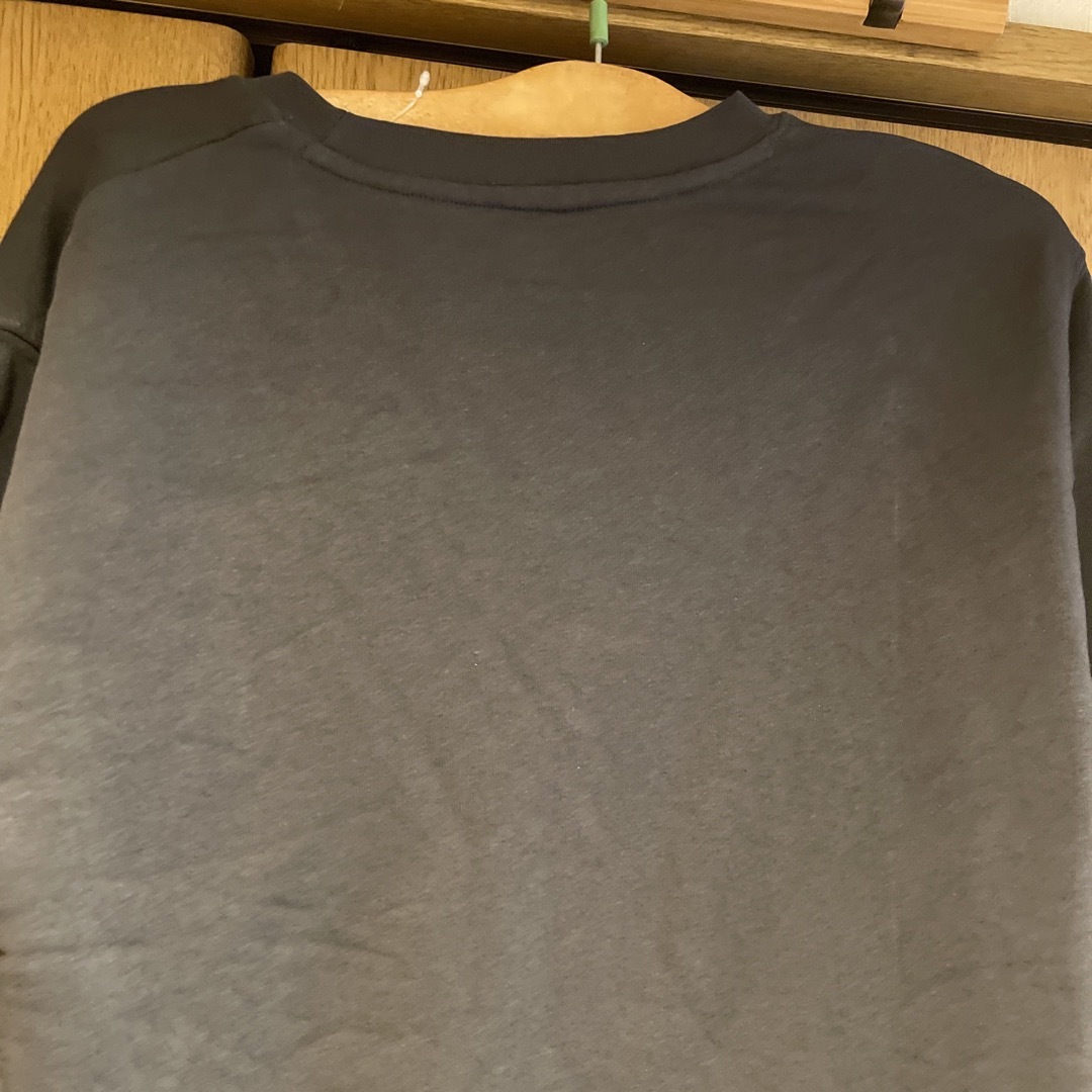 GU(ジーユー)のGU ソフトスウェット　シャツ　タグ付き　未使用　グレー メンズのトップス(Tシャツ/カットソー(七分/長袖))の商品写真