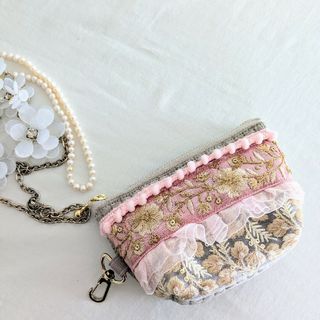 ハンドメイド　ヌビ、インド刺繍リボン使用　ミニポーチ(ポーチ)