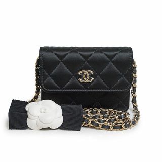 CHANEL - シャネル マトラッセ カメリア リボン ミニ チェーン ウォレット カードケース 財布 ショルダーバッグ 斜め掛け サテン レザー ブラック 黒 ゴールド金具 CD0131 箱付 CHANEL（新品・未使用品）