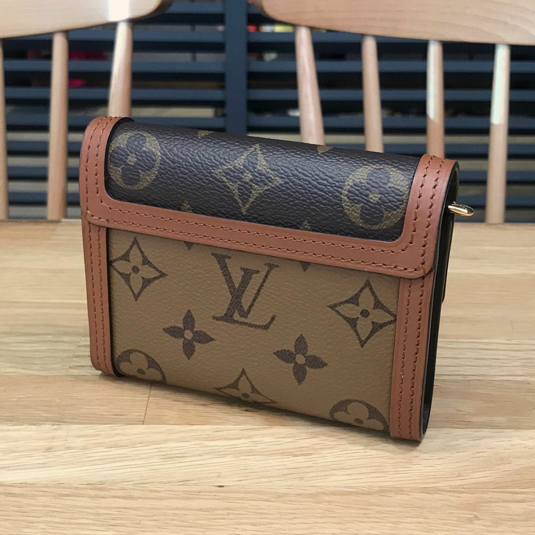 LOUIS VUITTON(ルイヴィトン)の超美品 ルイヴィトン 現行 リバース ポルトフォイユドーフィーヌ コンパクト レディースのファッション小物(財布)の商品写真