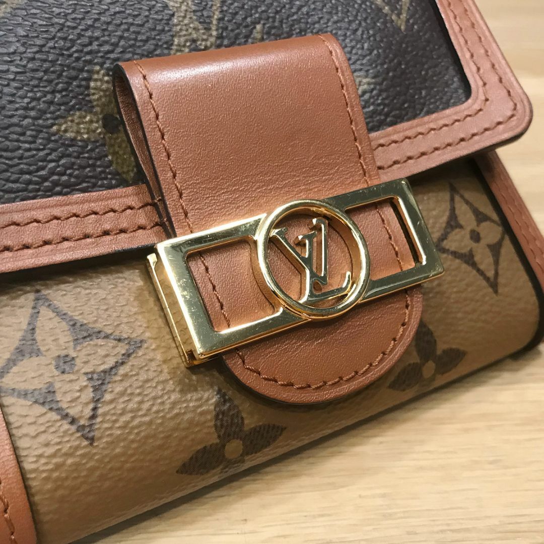 LOUIS VUITTON(ルイヴィトン)の超美品 ルイヴィトン 現行 リバース ポルトフォイユドーフィーヌ コンパクト レディースのファッション小物(財布)の商品写真