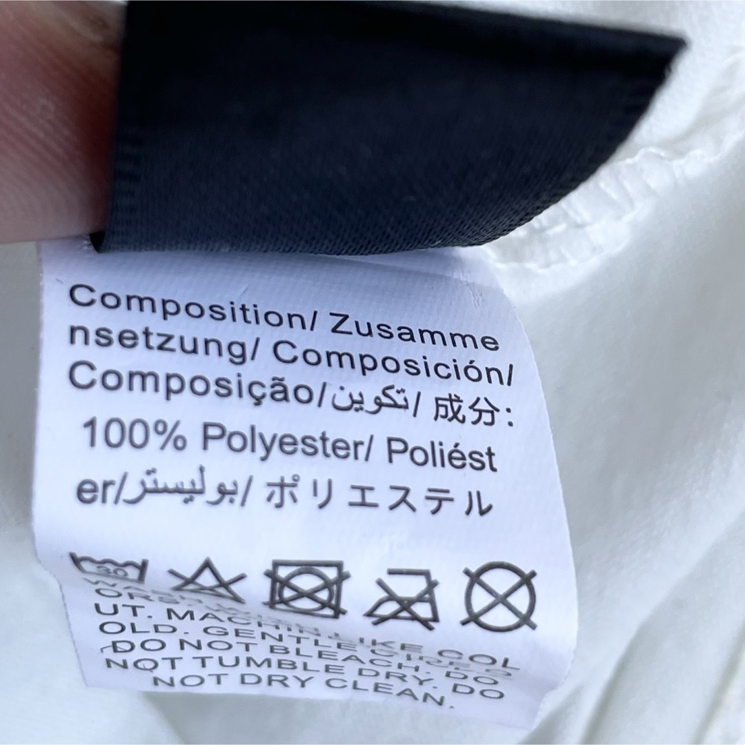 SHEIN(シーイン)の１回着　シーイン　羽デザイン　Ｔシャツ レディースのトップス(Tシャツ(半袖/袖なし))の商品写真