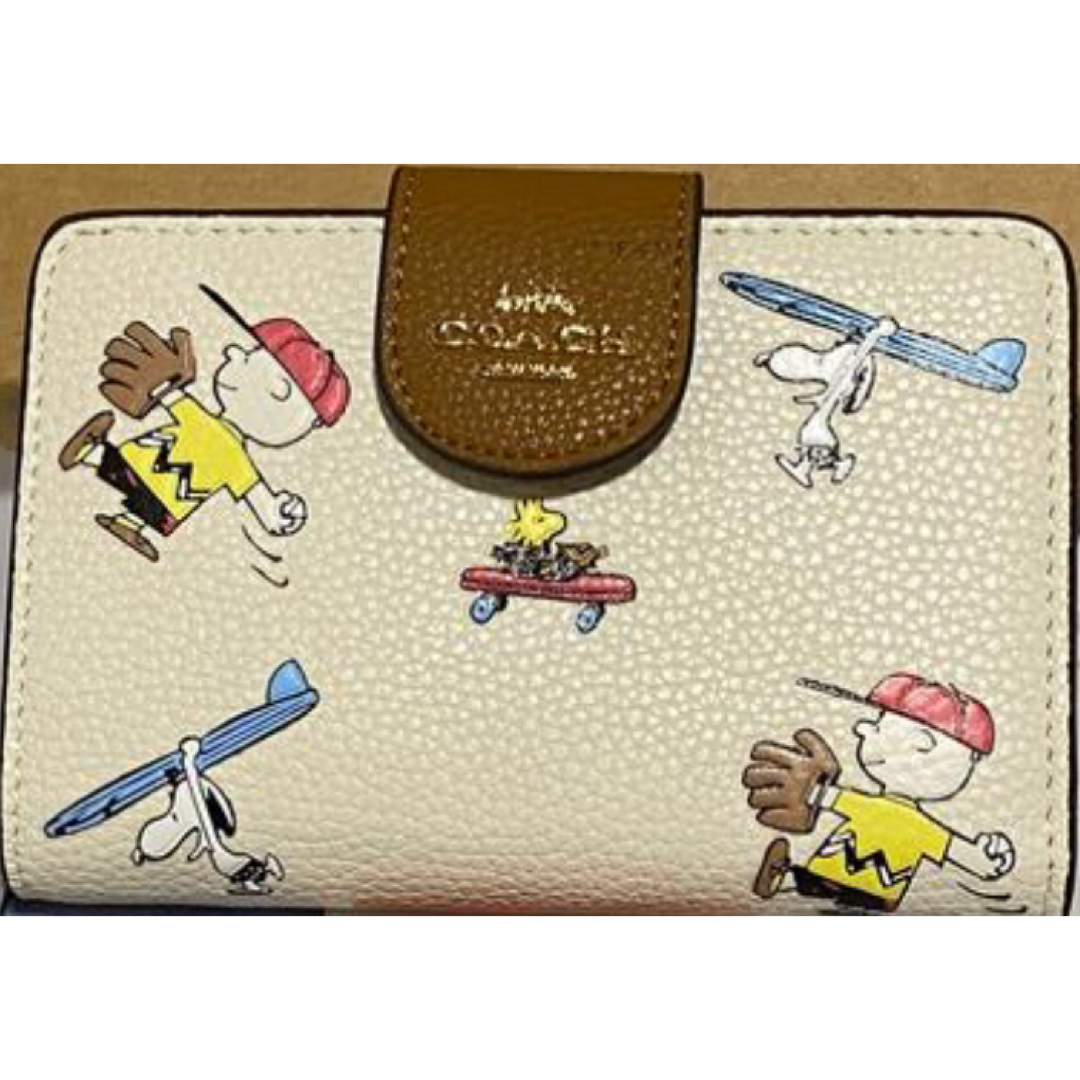 COACH(コーチ)のCOACH ミディアムウォレット スヌピースポーツ超希少品 レディースのファッション小物(財布)の商品写真