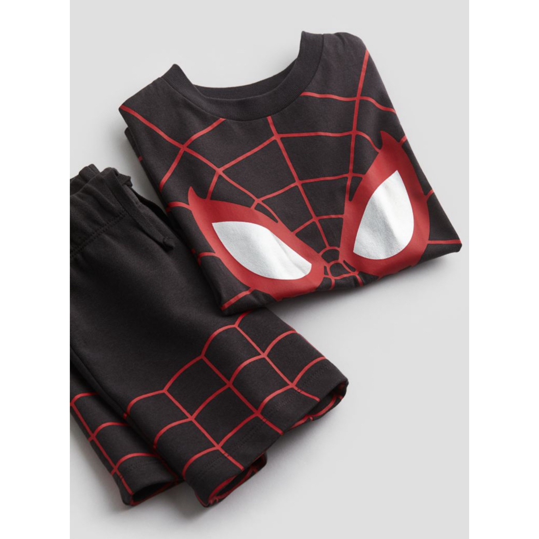 H&M(エイチアンドエム)の《新作》新品　スパイダーマン　Tシャツ&ショートパンツ　セットアップ　120 キッズ/ベビー/マタニティのキッズ服男の子用(90cm~)(Tシャツ/カットソー)の商品写真