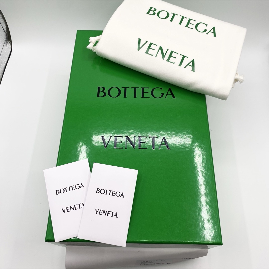 Bottega Veneta(ボッテガヴェネタ)の新品未使用！送料込み★BOTTEGA VENETA★ジャック フラットサンダル レディースの靴/シューズ(サンダル)の商品写真