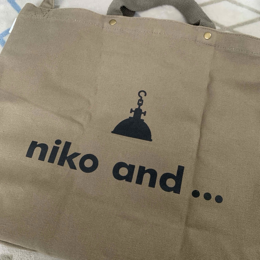 niko and...(ニコアンド)のニコアンド     スヌーピー　トートバッグ レディースのバッグ(トートバッグ)の商品写真