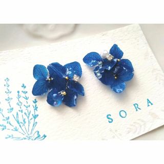 ハンドメイドピアス　紫陽花ピアス　あじさい