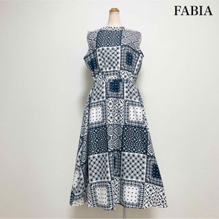 FABIA 幾何学柄ロングワンピース フレア バイカラー 上品 美シルエット♡(ロングワンピース/マキシワンピース)