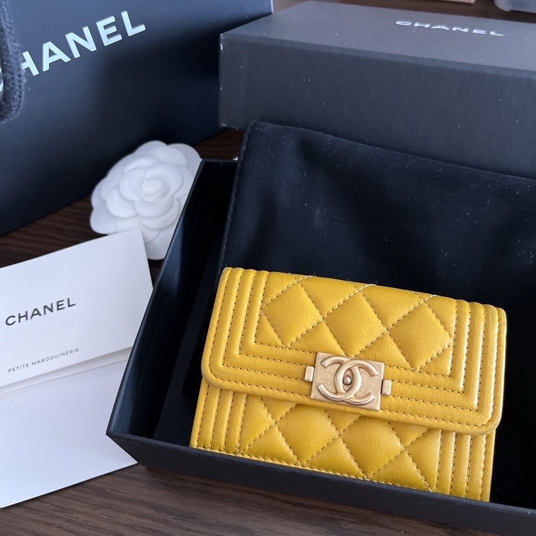 CHANEL(シャネル)のCHANEL シャネル ウォレット 三つ折り財布 レディースのファッション小物(財布)の商品写真