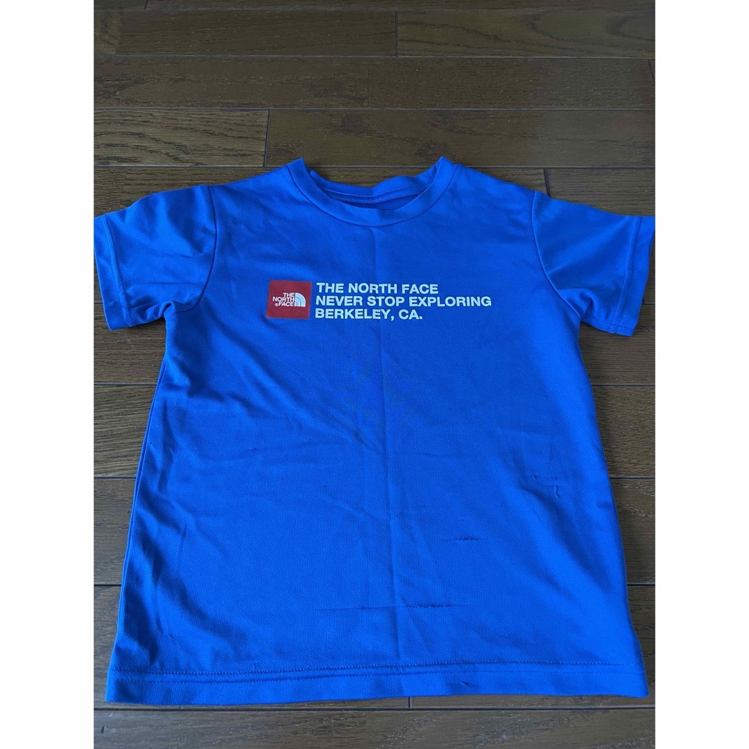 THE NORTH FACE(ザノースフェイス)のノースフェイス　Tシャツ　120  キッズ　最終値下げ‼︎ 早い者勝ちです！ キッズ/ベビー/マタニティのキッズ服男の子用(90cm~)(Tシャツ/カットソー)の商品写真