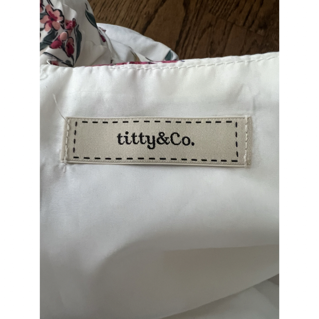 titty&co(ティティアンドコー)の【titty&Co. 】ティティーアンドコー花柄ワンピース レディースのワンピース(ひざ丈ワンピース)の商品写真