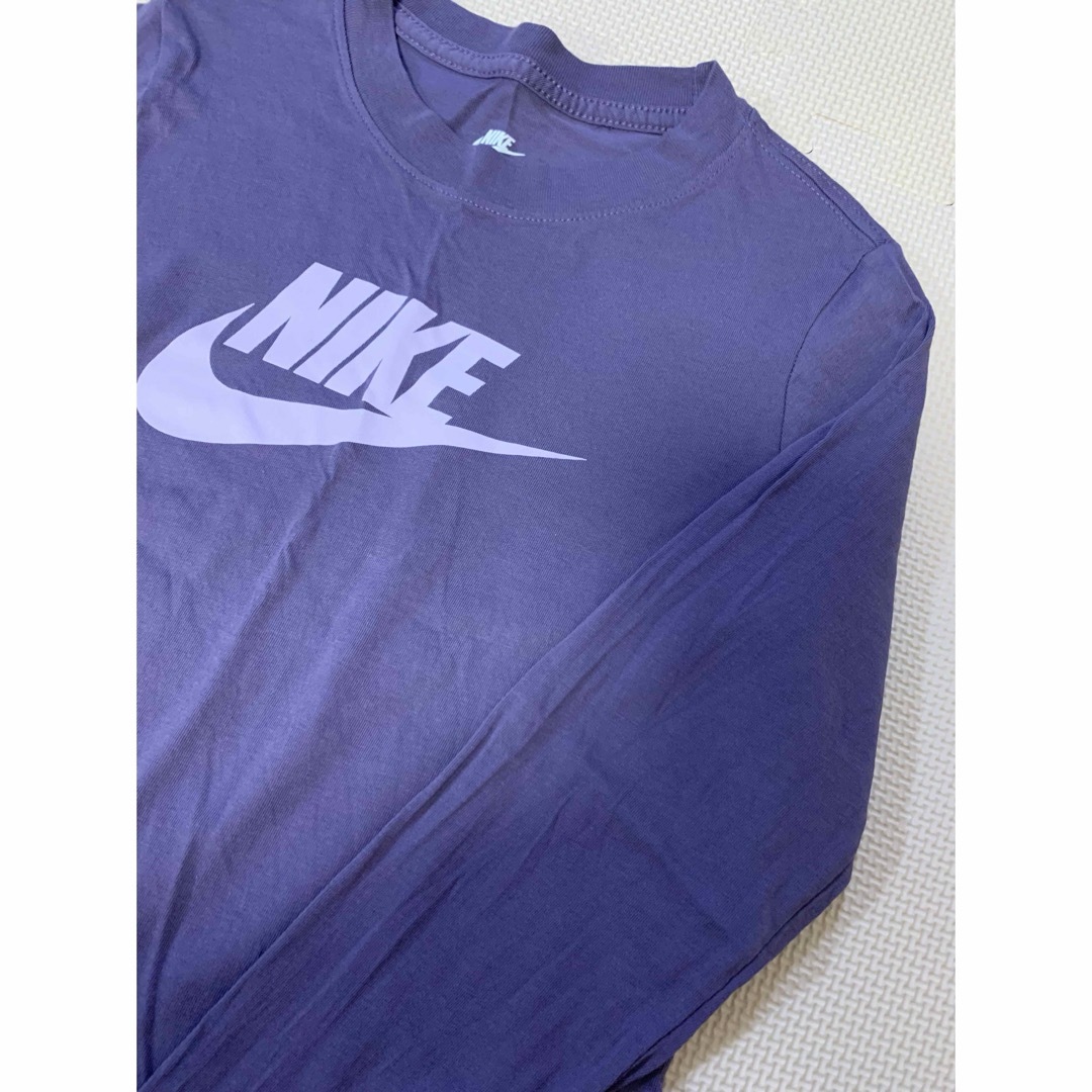 NIKE(ナイキ)のNIKE 長袖Tシャツ　140 キッズ/ベビー/マタニティのキッズ服女の子用(90cm~)(Tシャツ/カットソー)の商品写真