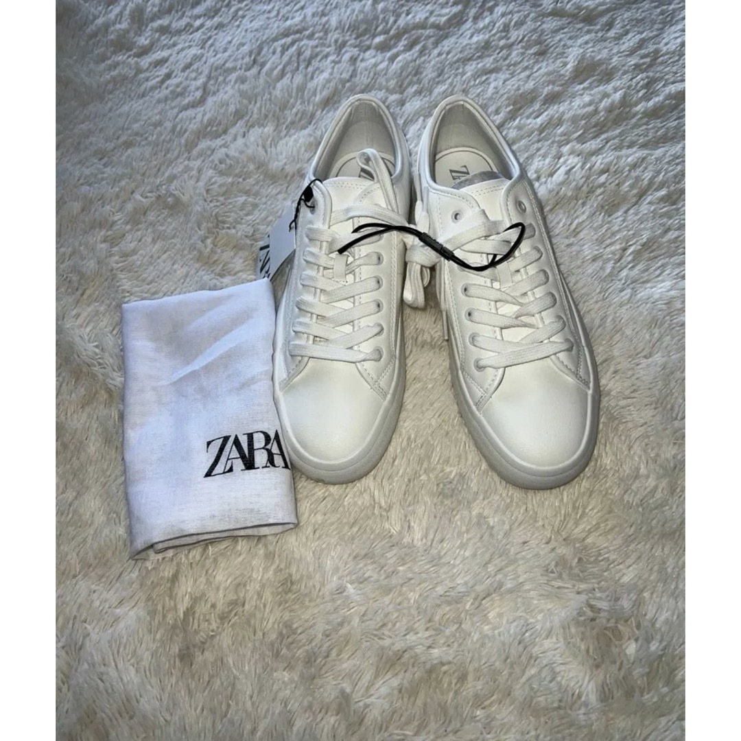 ZARA(ザラ)のZARA スニーカー　TRAINERS レディースの靴/シューズ(スニーカー)の商品写真